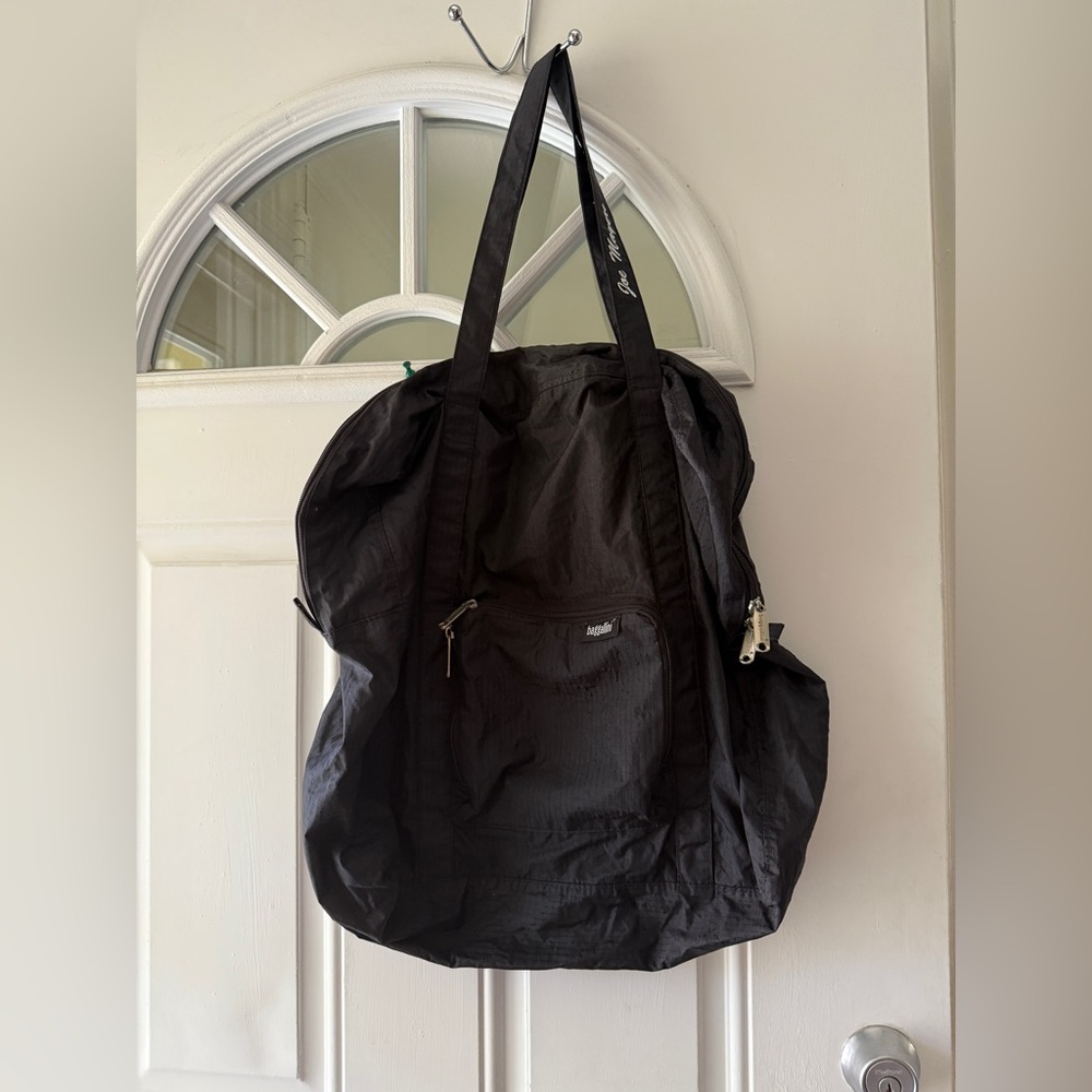 Baggallini Black Unisex large shoulder bag